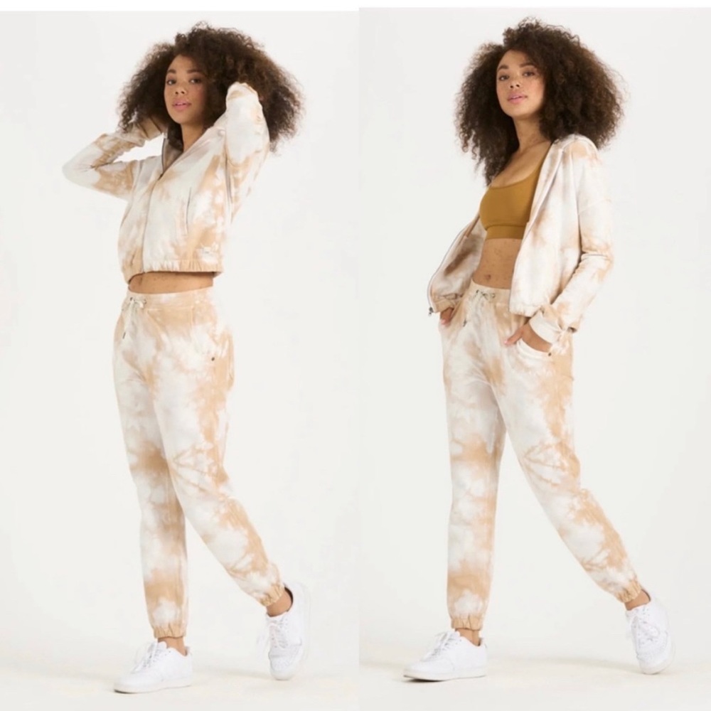 Vuori Tye Dye Sweatpant and Hoodie Set (Laguna Lounge Chill Set) - Small